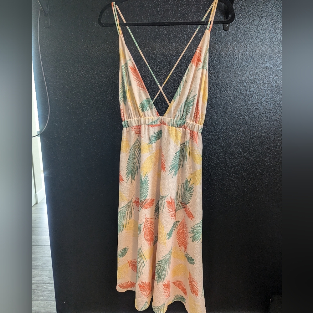 Essue Low Cut Tropical Midi Dress